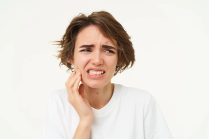 Czym jest próchnica zębów? Jak zapobiegać i leczyć próchnicę?